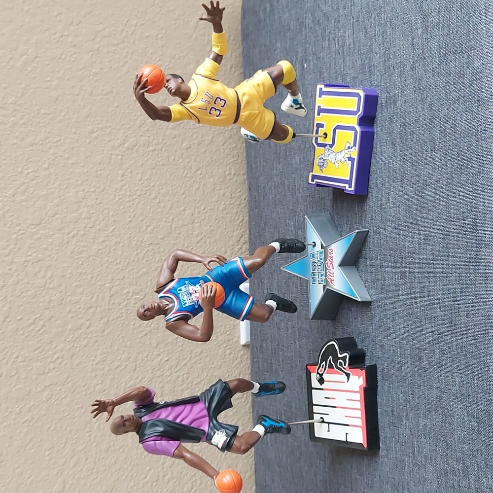 Shaq figures